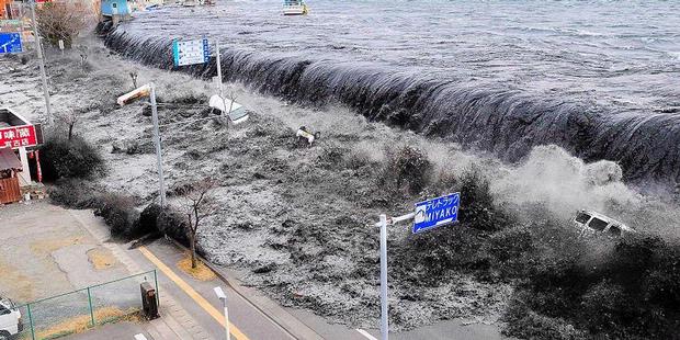 fenomena alam atom mekanika gelombang Antara Tsunami Aceh Tsunami Jepang Fenomena Alam Semesta